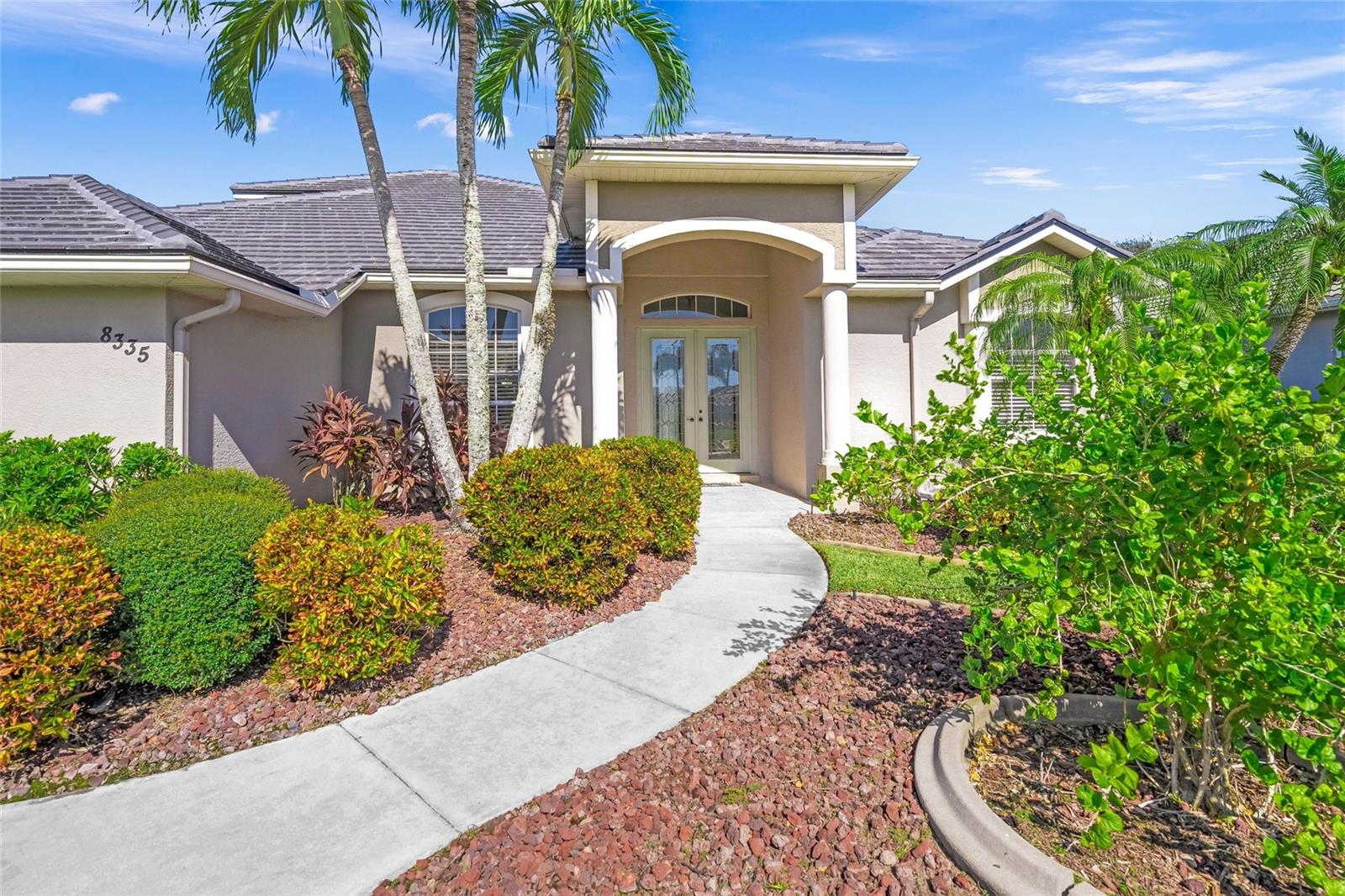 BARTON FARMS, LAUREL LAKES - Residential