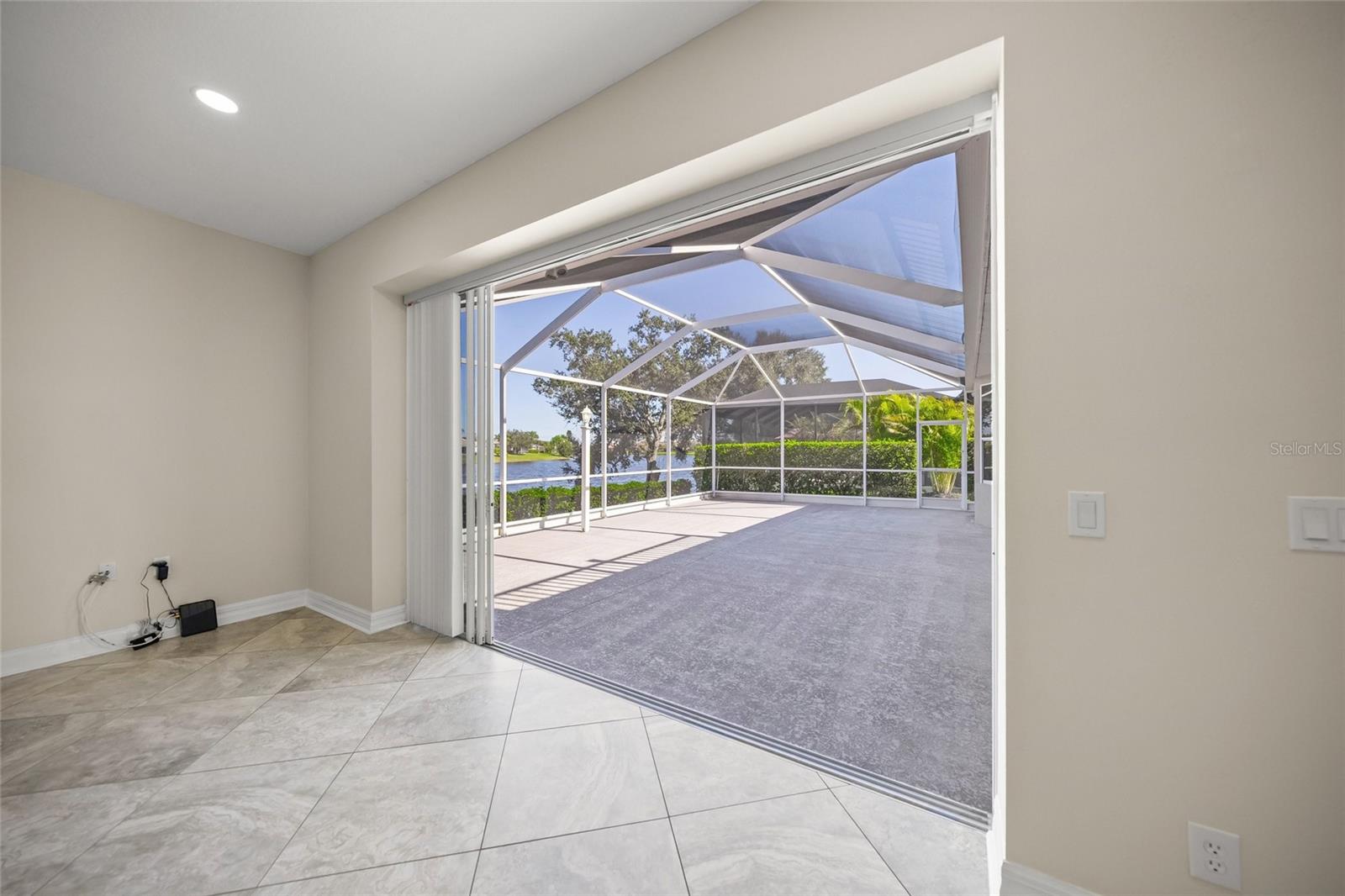 BARTON FARMS, LAUREL LAKES - Residential