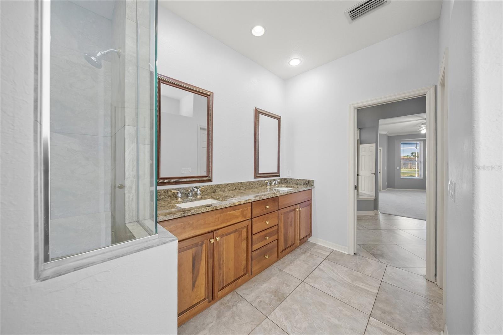 BARTON FARMS, LAUREL LAKES - Residential