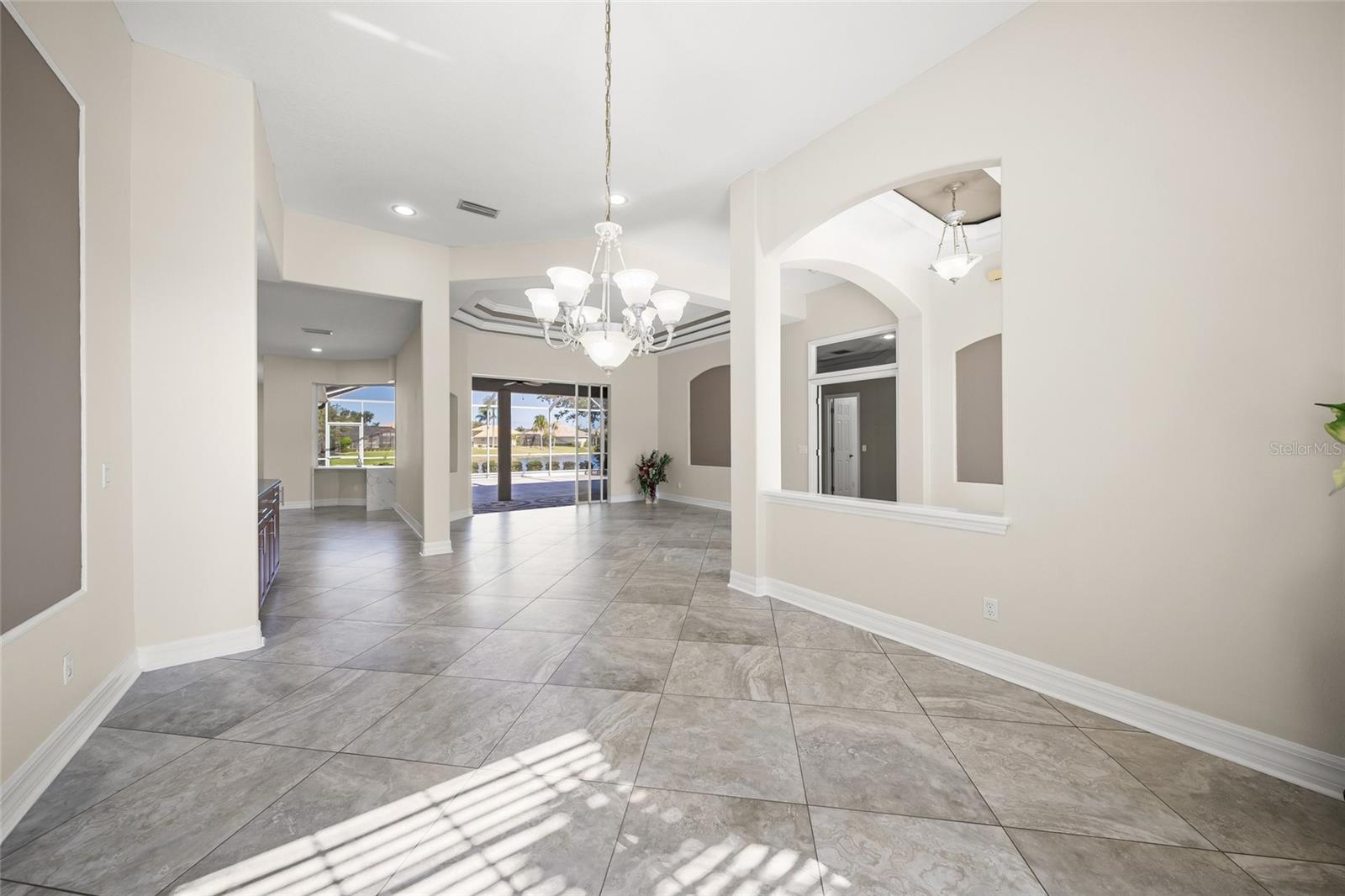 BARTON FARMS, LAUREL LAKES - Residential