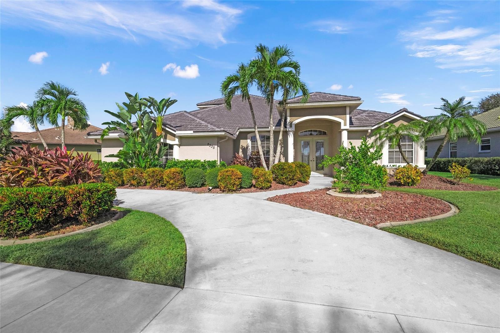 BARTON FARMS, LAUREL LAKES - Residential