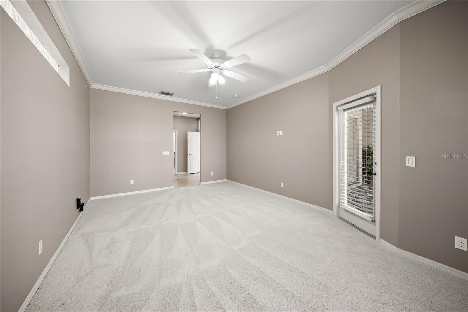 BARTON FARMS, LAUREL LAKES - Residential