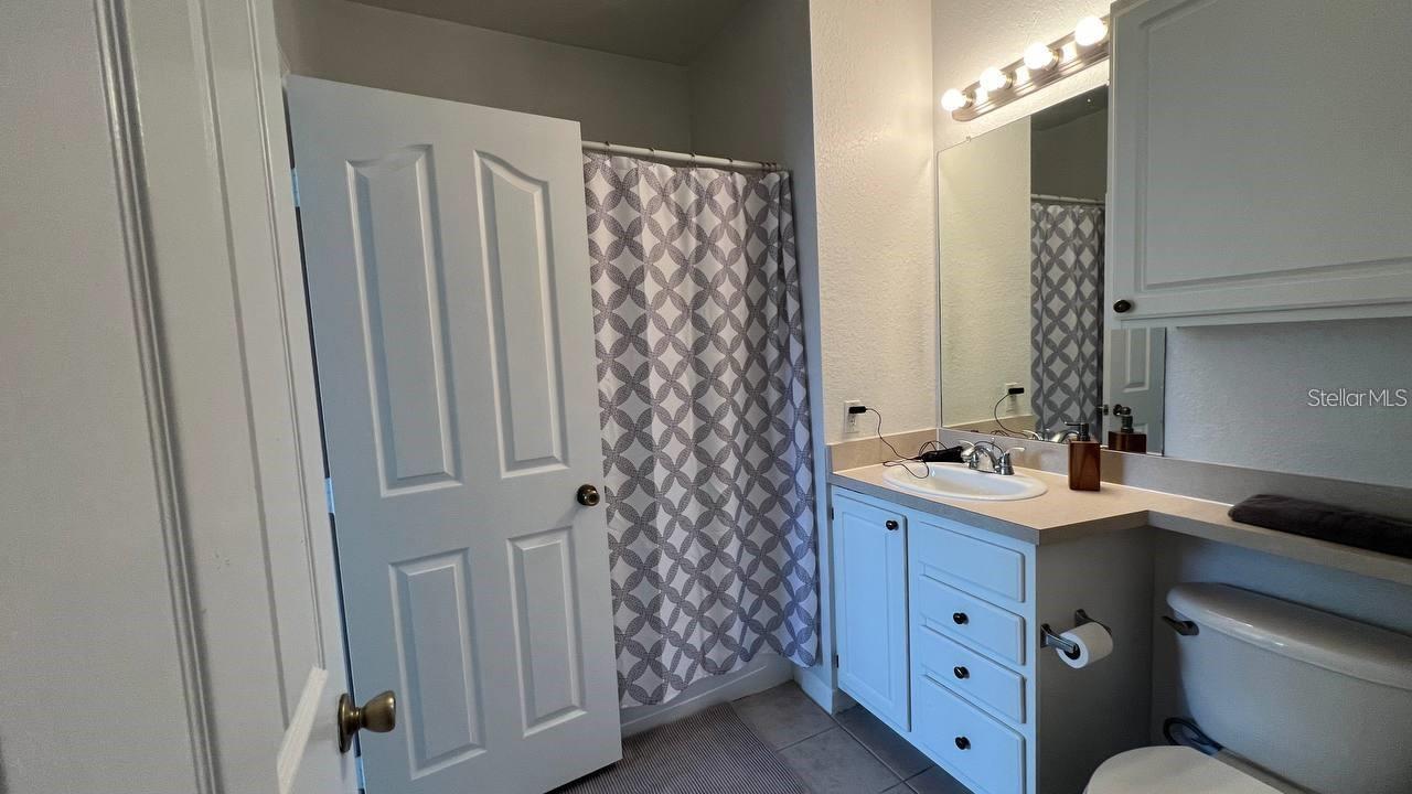 VISCONTI EAST - Residential Lease