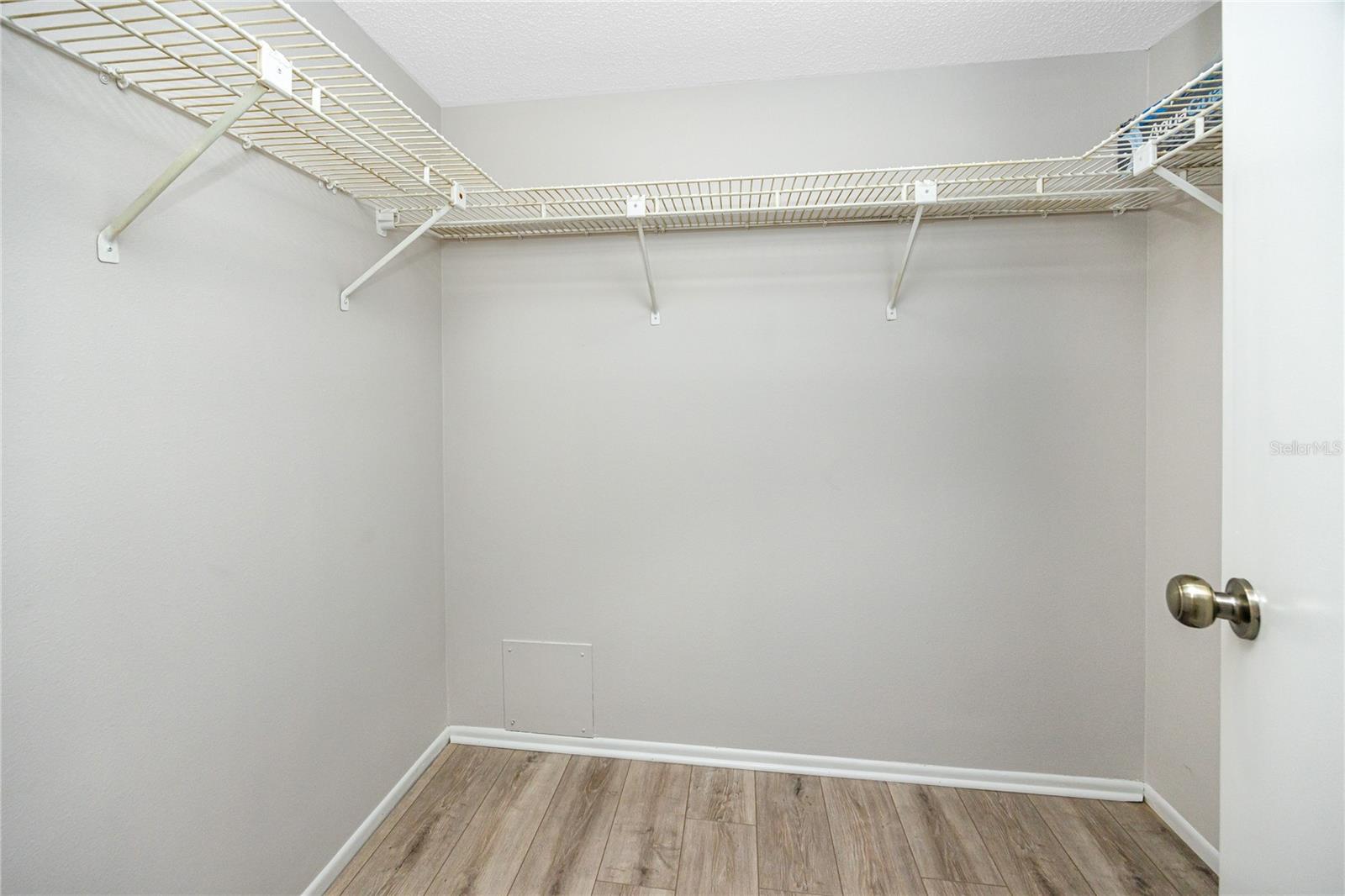 EAST LAKE WOODLANDS CYPRESS ESTATES - Residential Lease