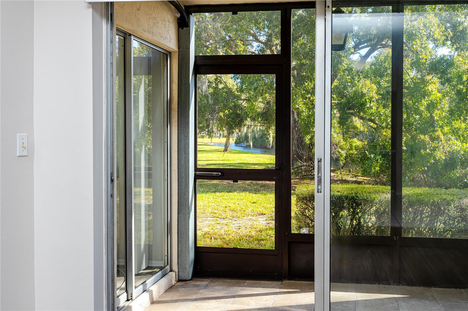 EAST LAKE WOODLANDS CYPRESS ESTATES - Residential Lease