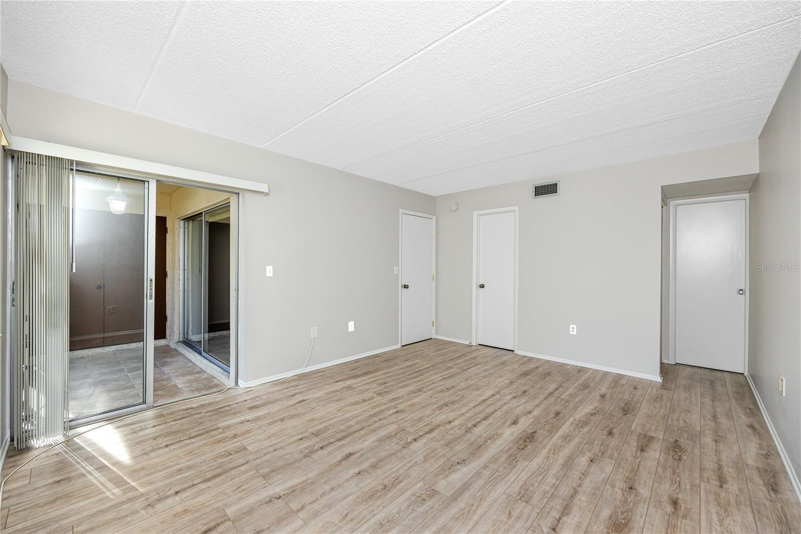 EAST LAKE WOODLANDS CYPRESS ESTATES - Residential Lease