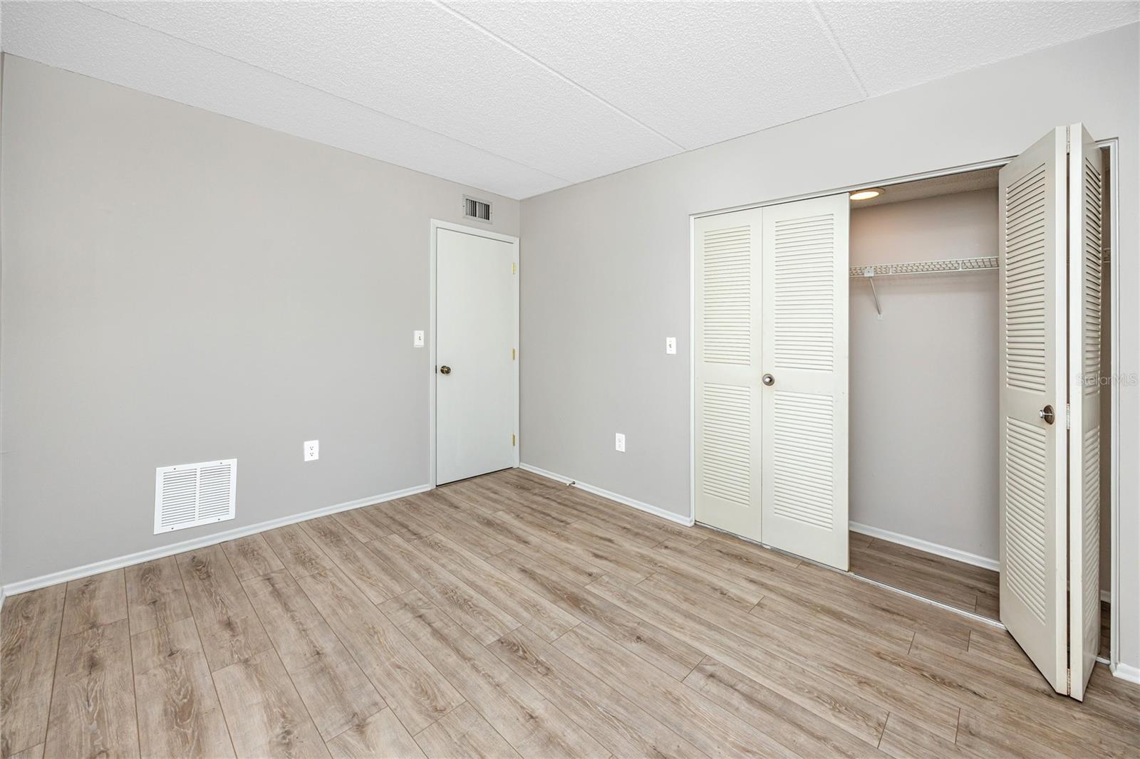 EAST LAKE WOODLANDS CYPRESS ESTATES - Residential Lease