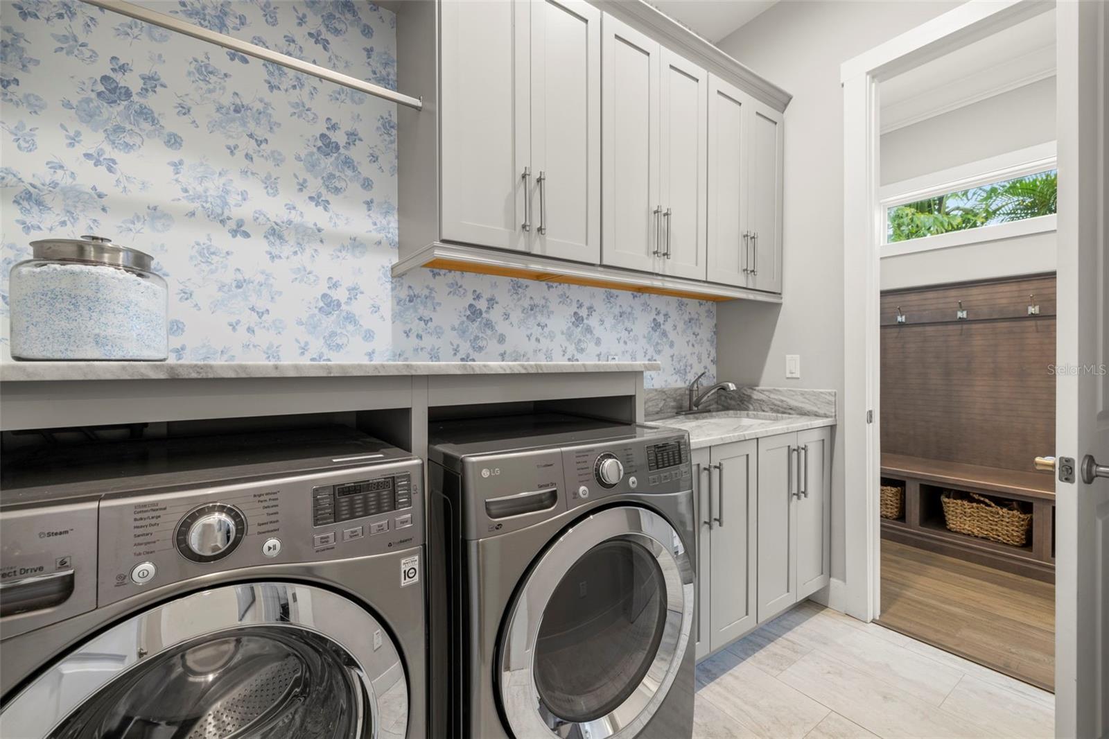 PICADILLY - Residential