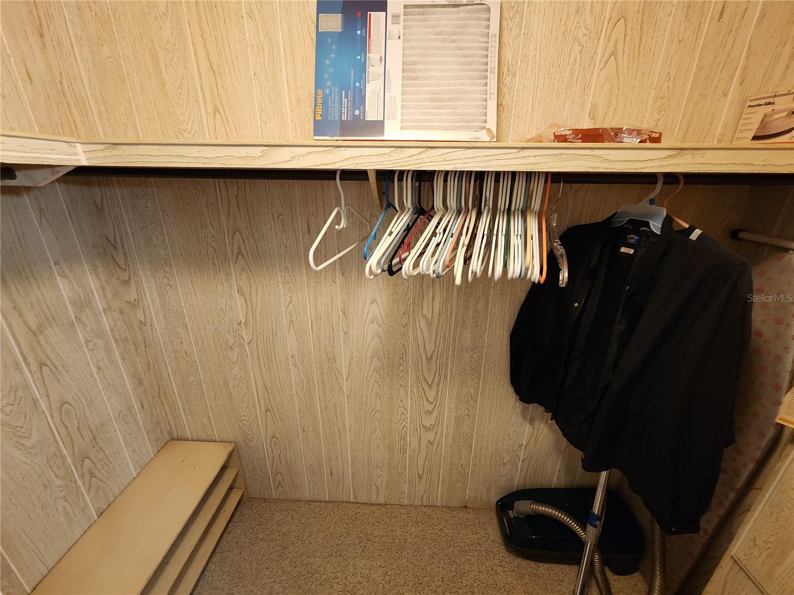 PALM LAKE ESTATES - Residential