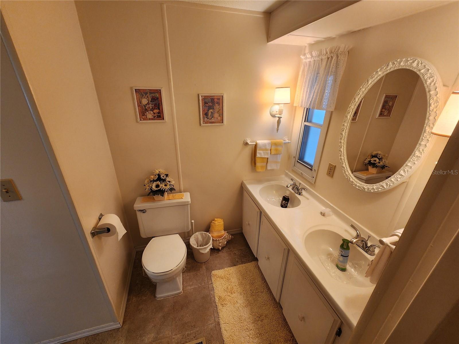 PALM LAKE ESTATES - Residential