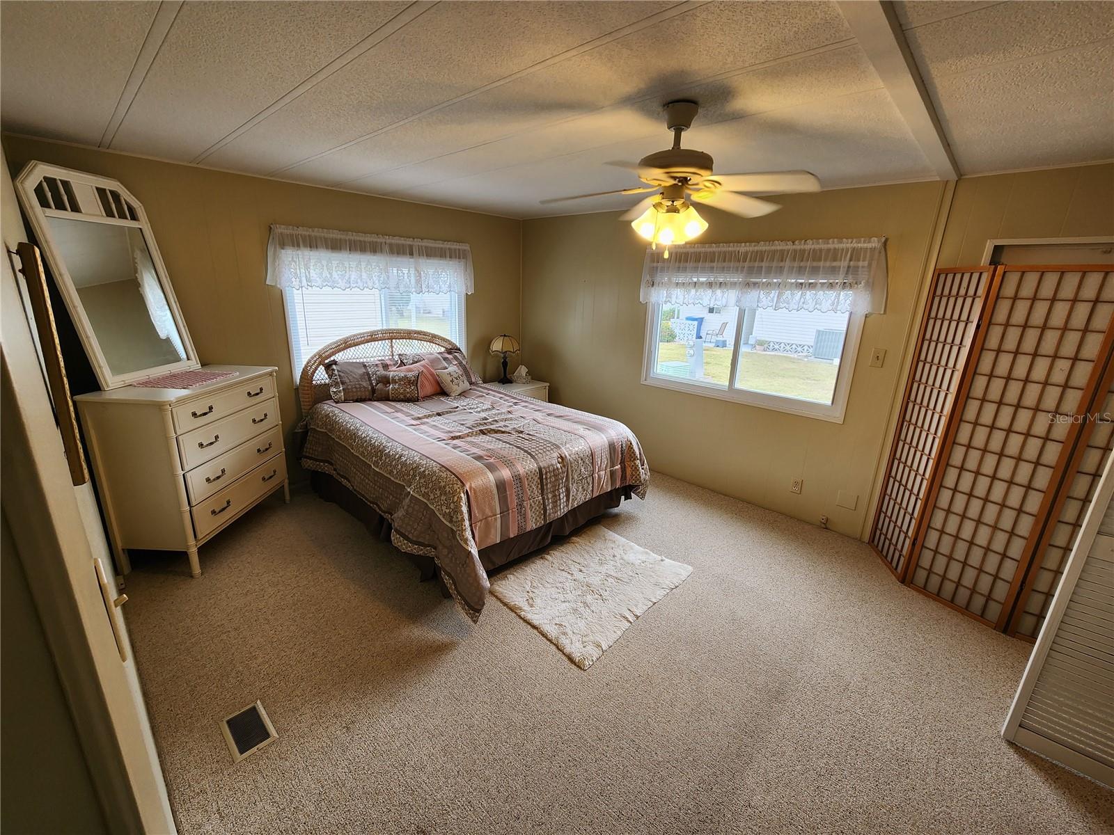 PALM LAKE ESTATES - Residential