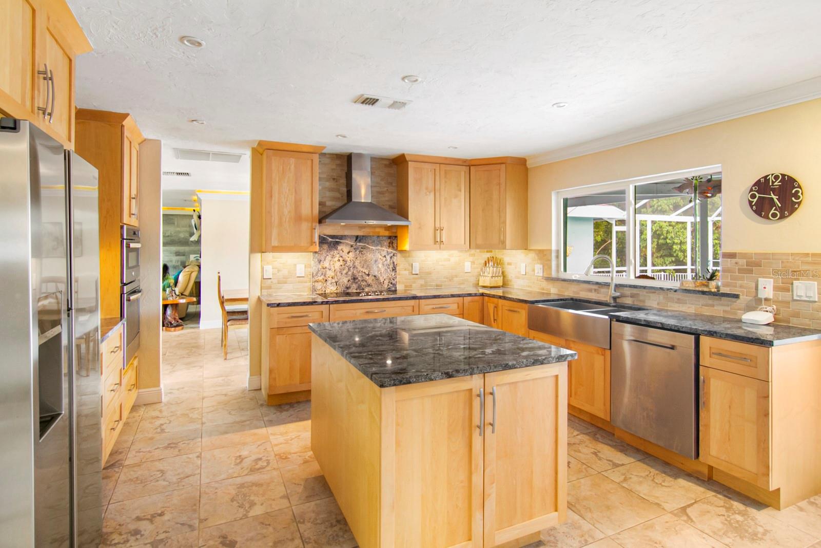 SOUTH GATE UNIT 6 - Residential