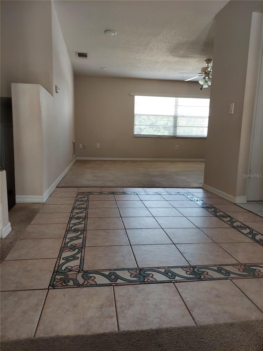 8139 LAUREL TREE DRIVE