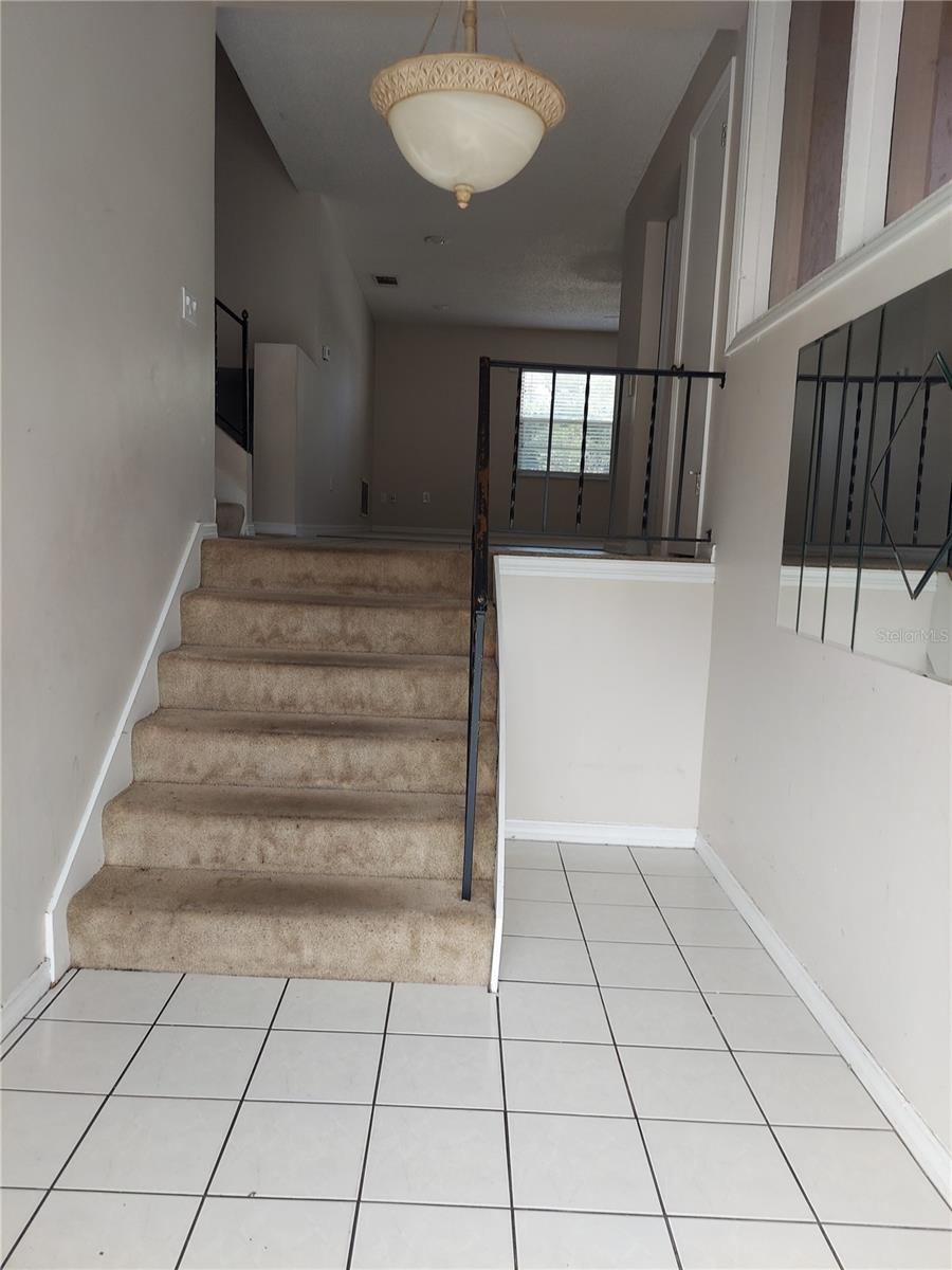 8139 LAUREL TREE DRIVE