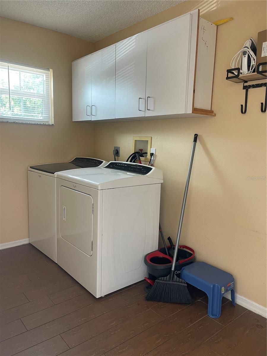 DELTONA LAKES UNIT 07 - Residential Lease