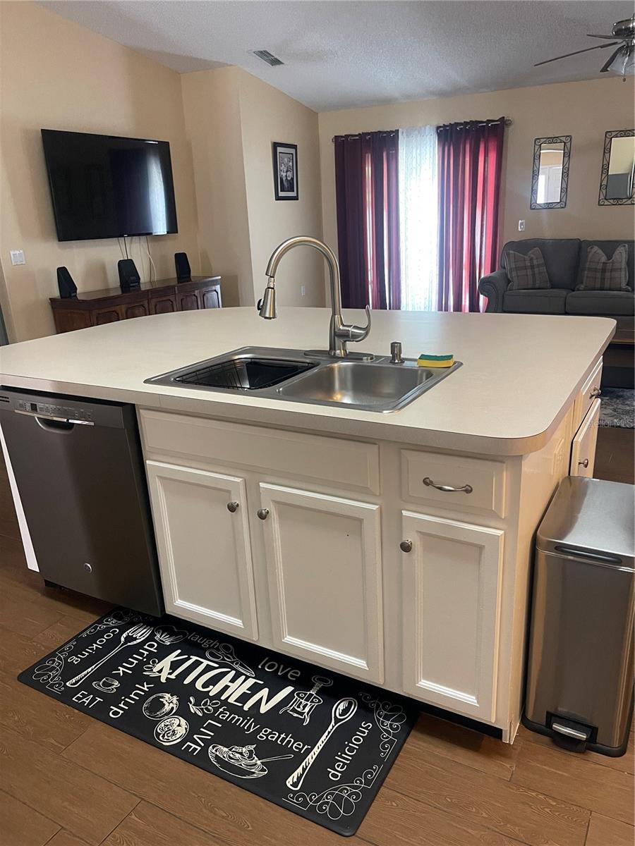 DELTONA LAKES UNIT 07 - Residential Lease