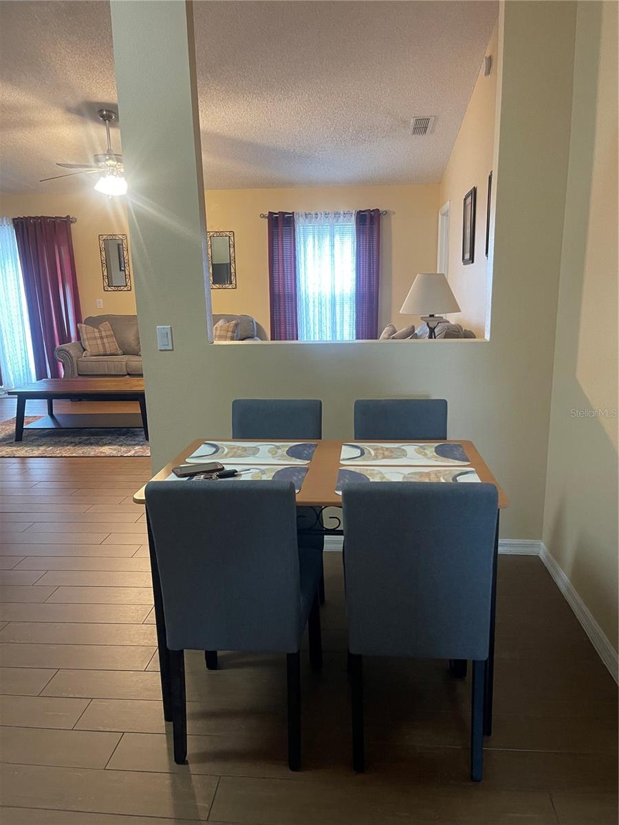 DELTONA LAKES UNIT 07 - Residential Lease