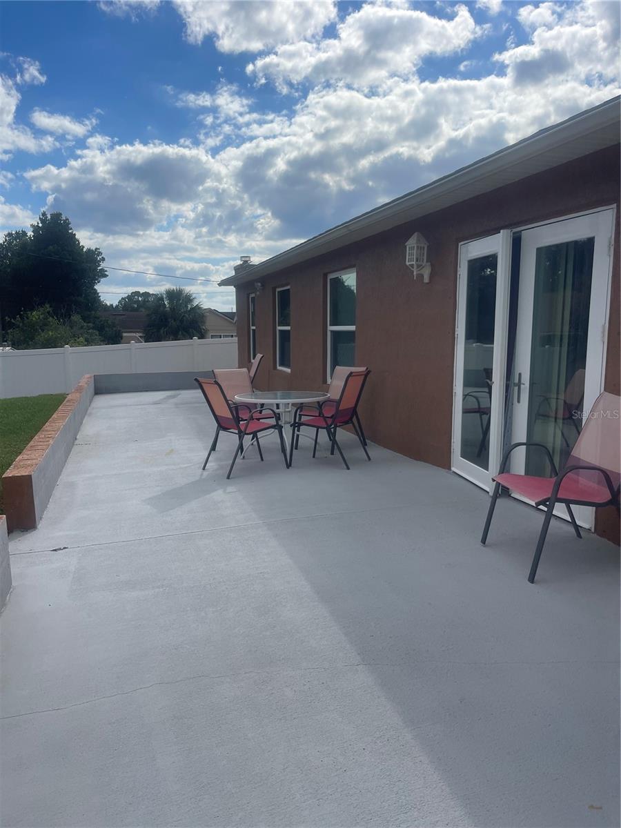 DELTONA LAKES UNIT 07 - Residential Lease