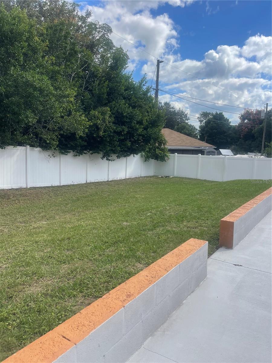 DELTONA LAKES UNIT 07 - Residential Lease