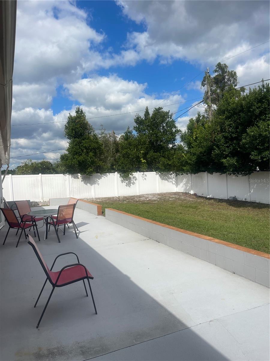 DELTONA LAKES UNIT 07 - Residential Lease