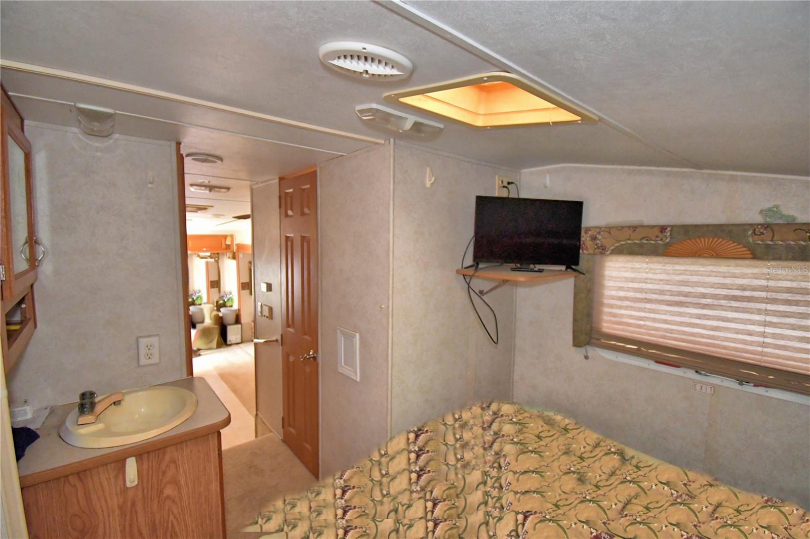 TOOKE LAKE RETREATS - Residential