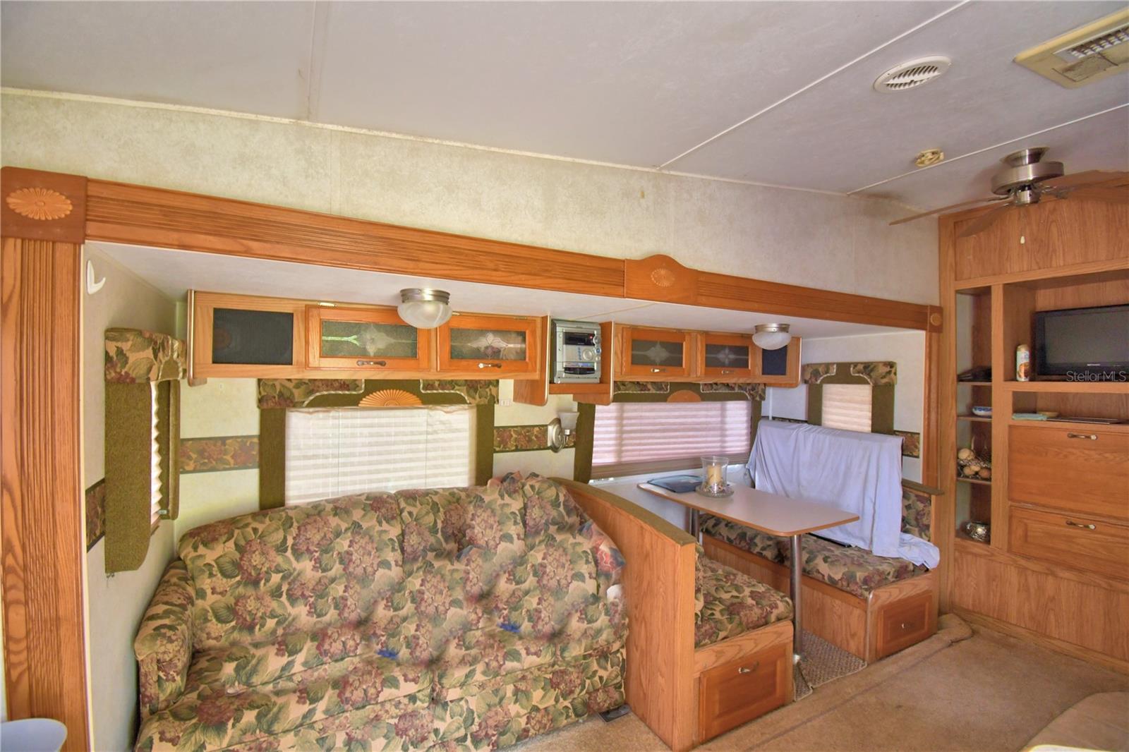 TOOKE LAKE RETREATS - Residential
