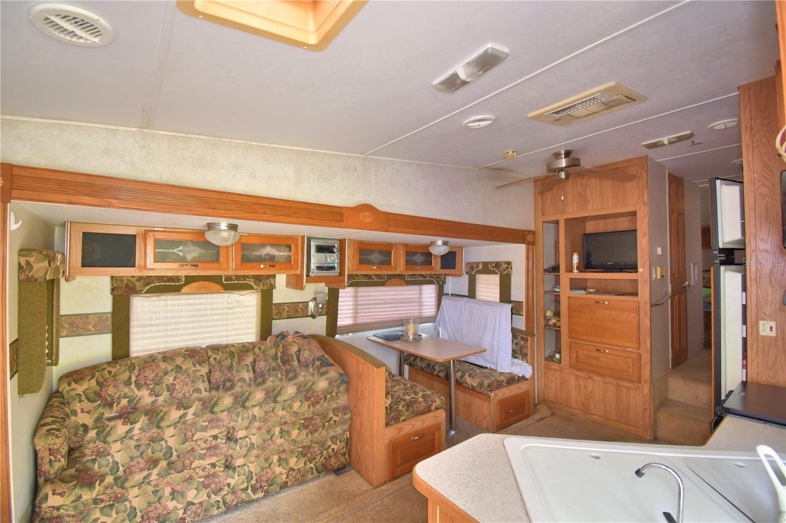 TOOKE LAKE RETREATS - Residential