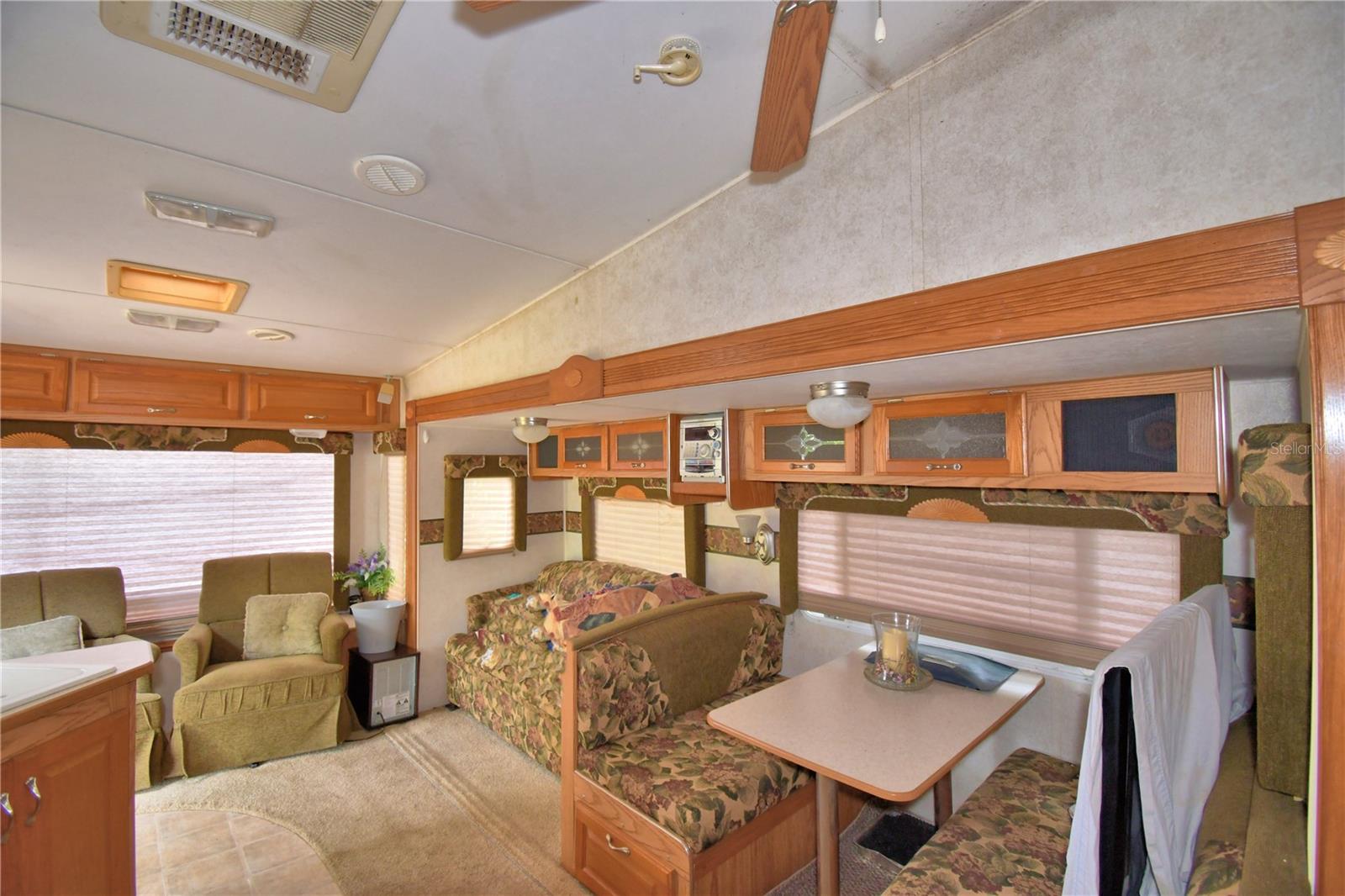 TOOKE LAKE RETREATS - Residential