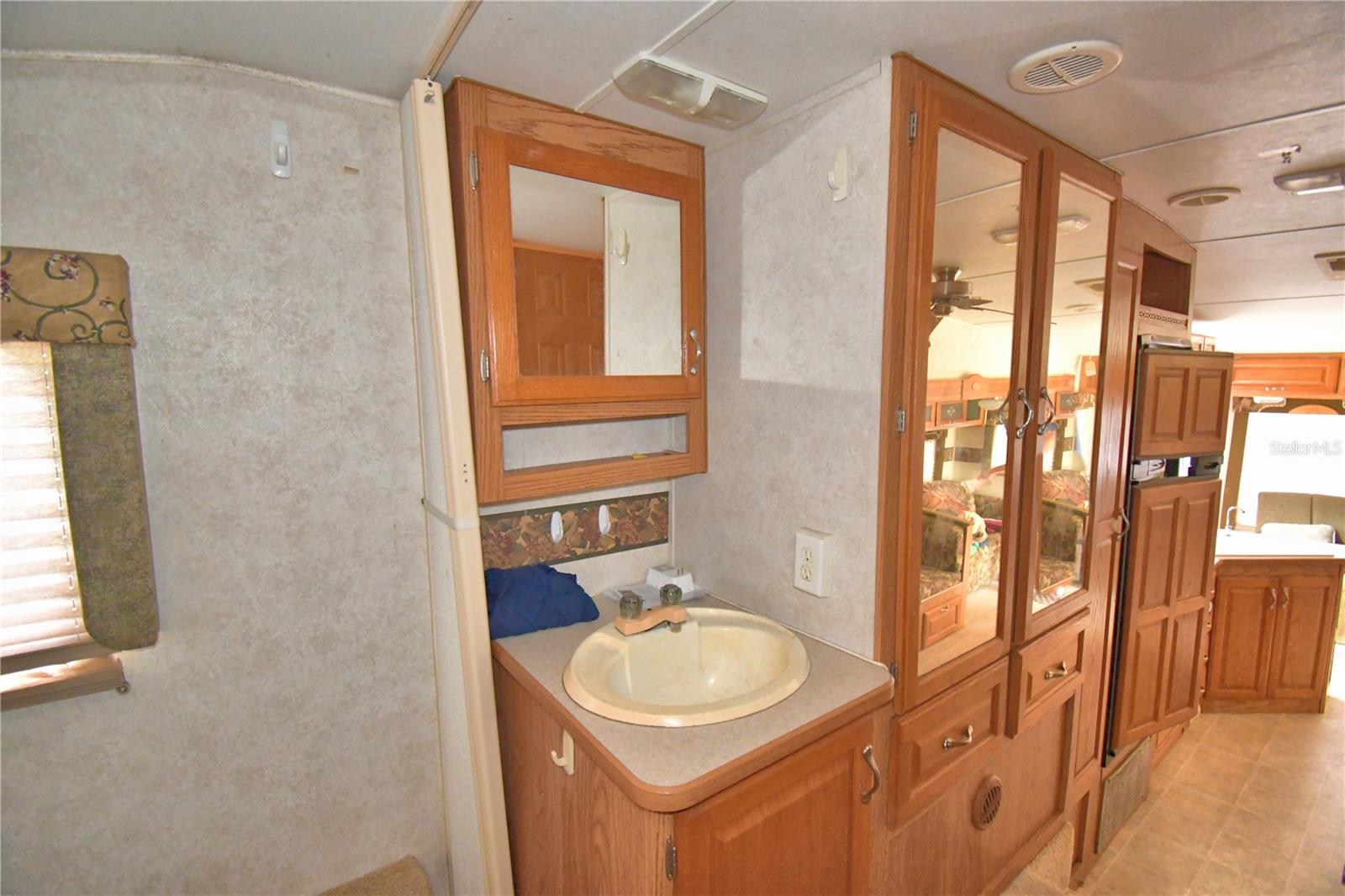 TOOKE LAKE RETREATS - Residential