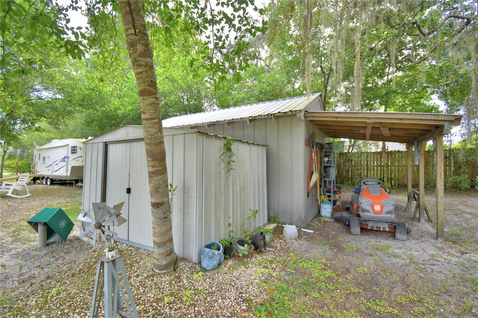 TOOKE LAKE RETREATS - Residential