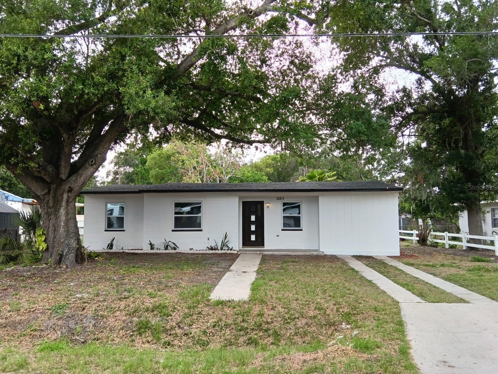 ROSEWOOD MANOR - Residential