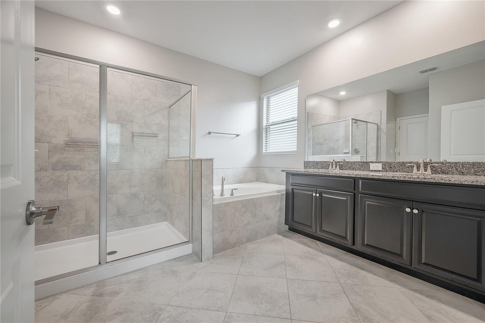 RIVERCREST LAKES - Residential