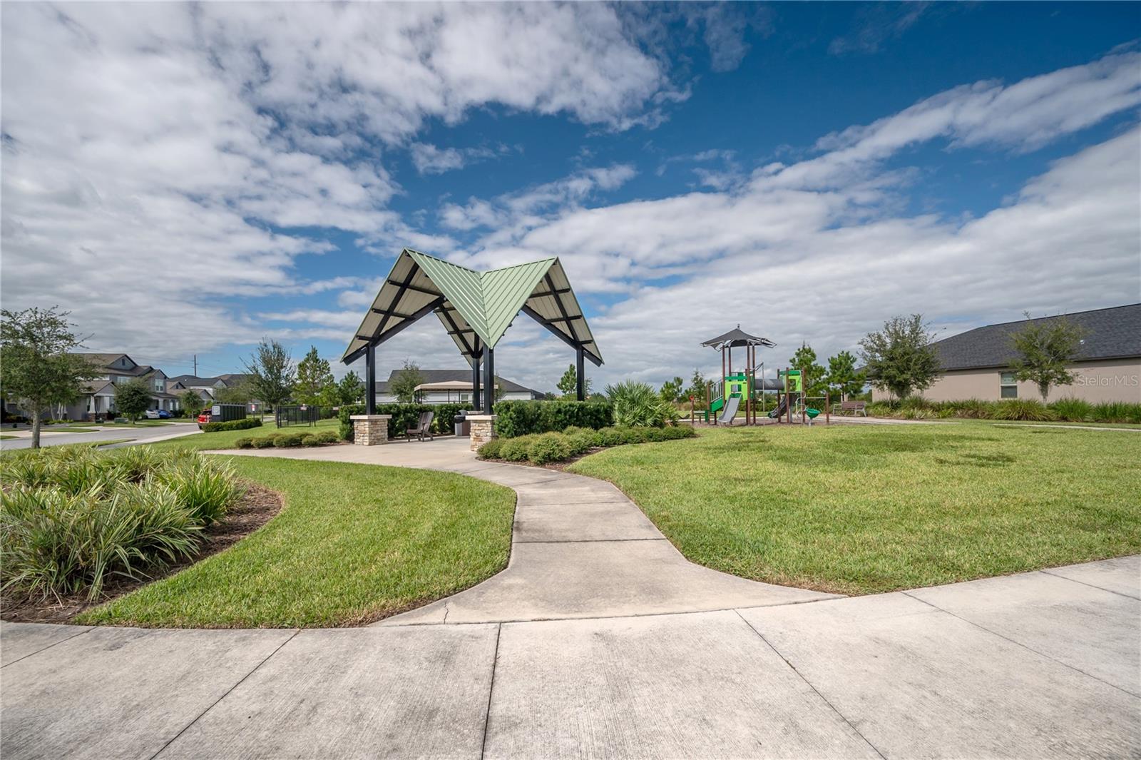 RIVERCREST LAKES - Residential