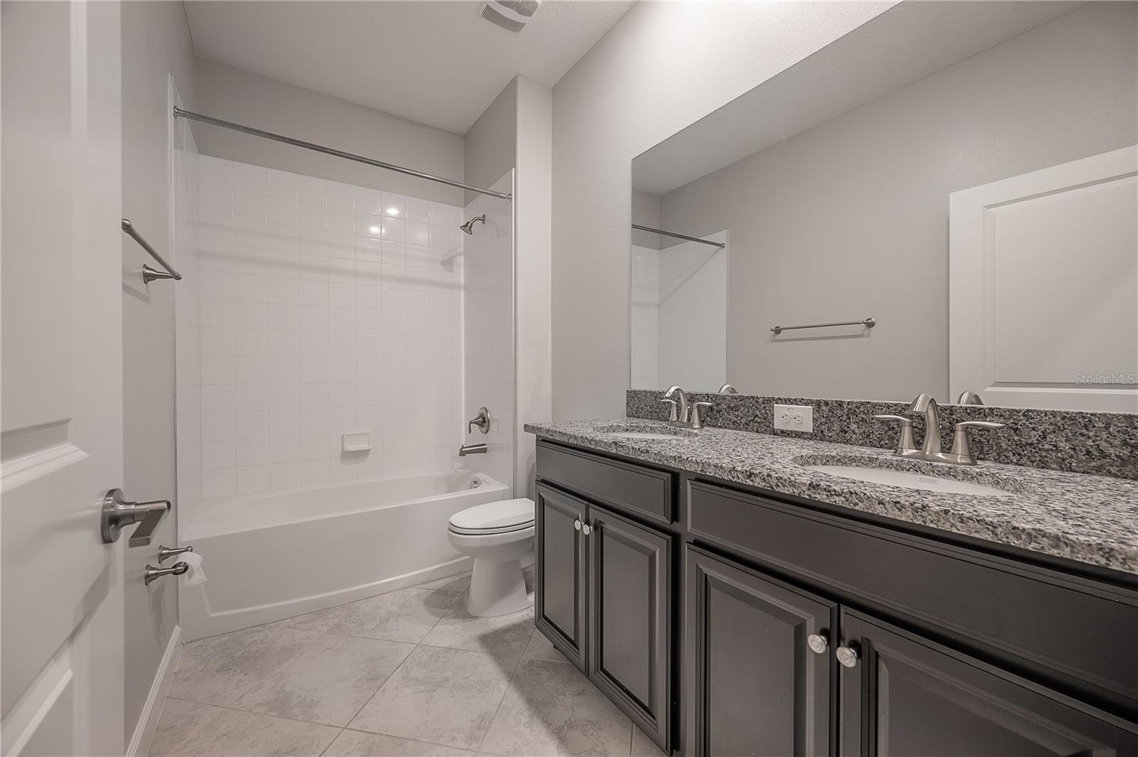 RIVERCREST LAKES - Residential