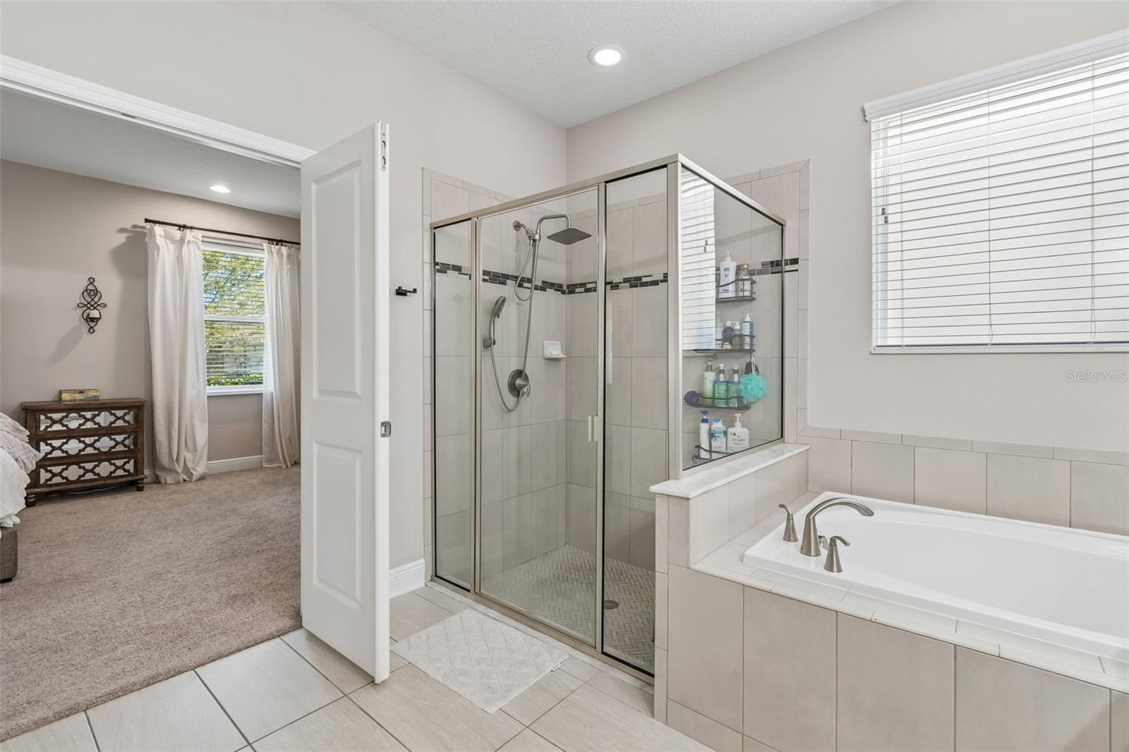 LONG LAKE RESERVE - Residential