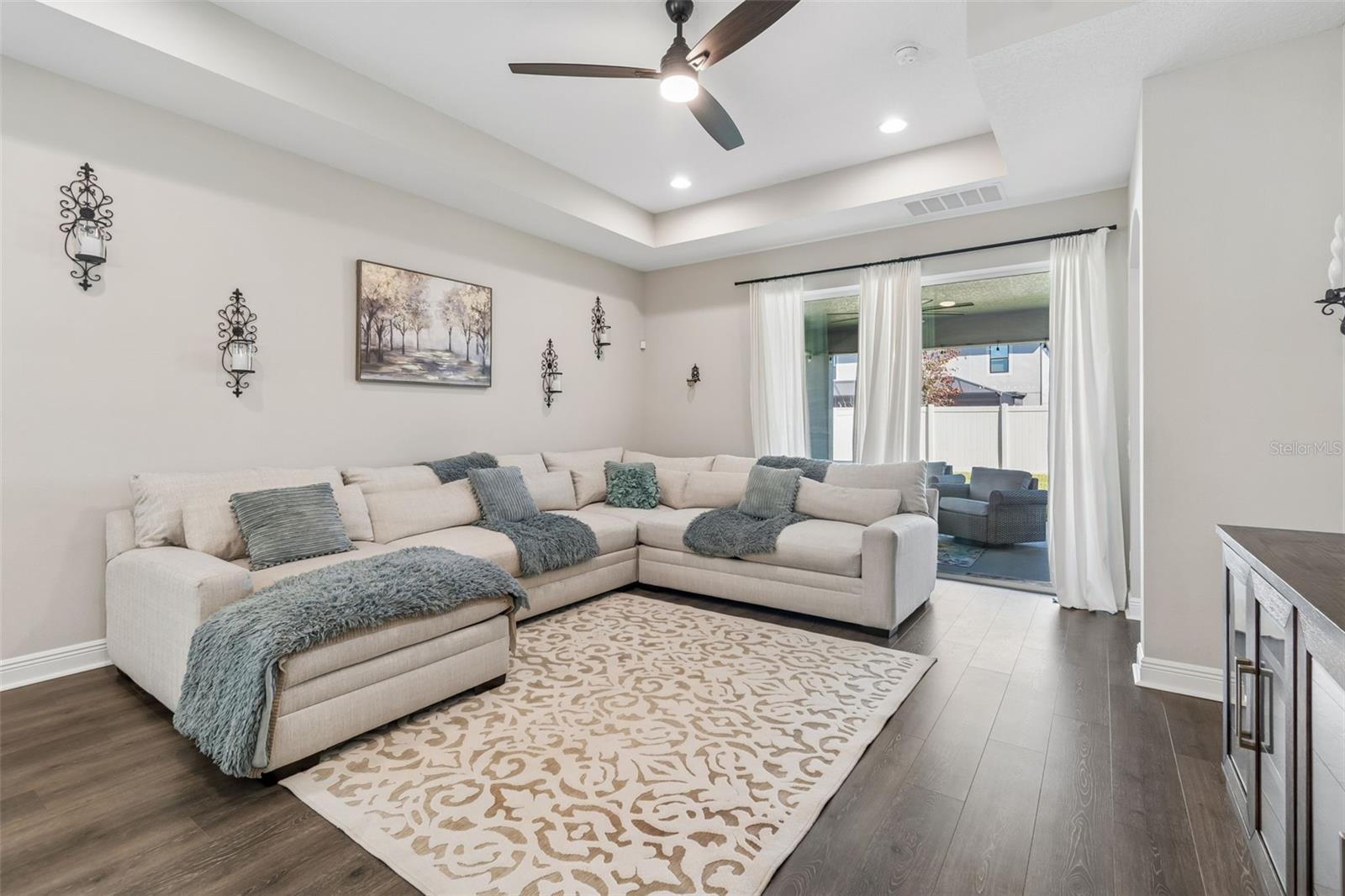 LONG LAKE RESERVE - Residential