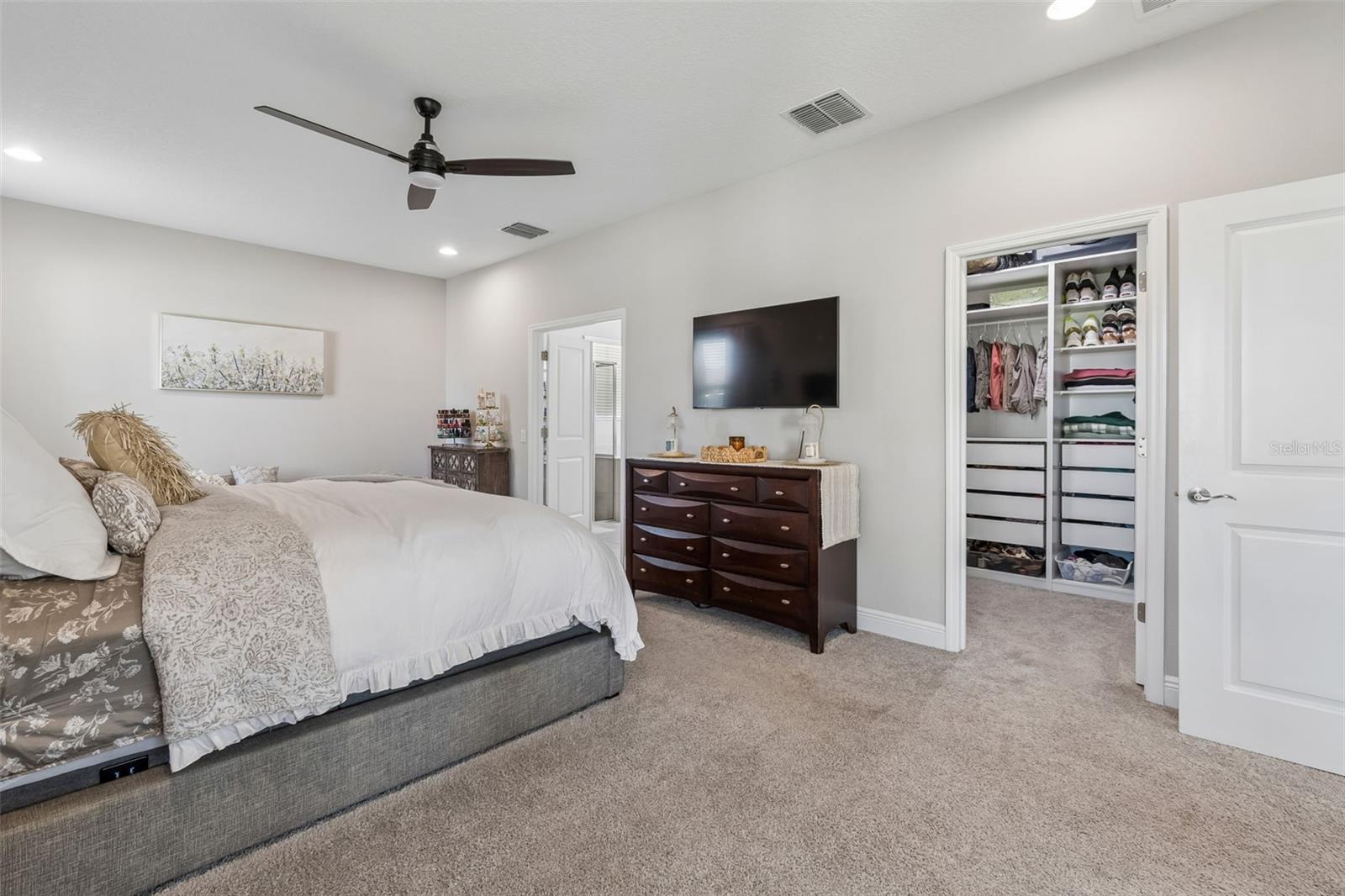 LONG LAKE RESERVE - Residential