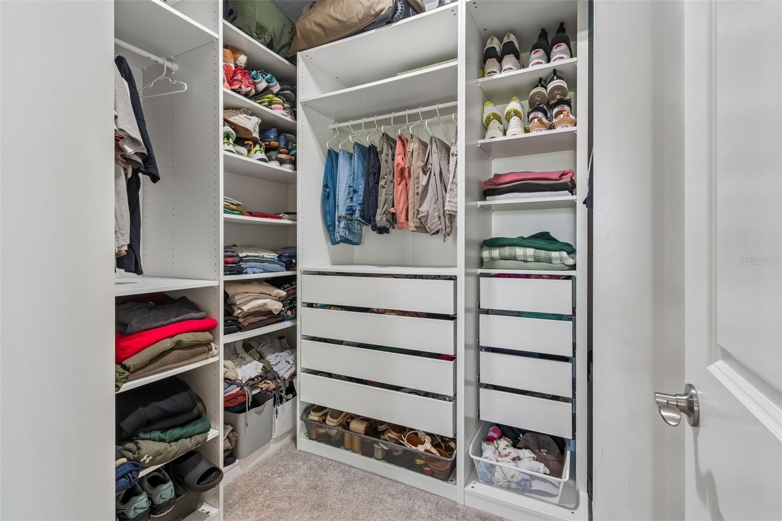 LONG LAKE RESERVE - Residential