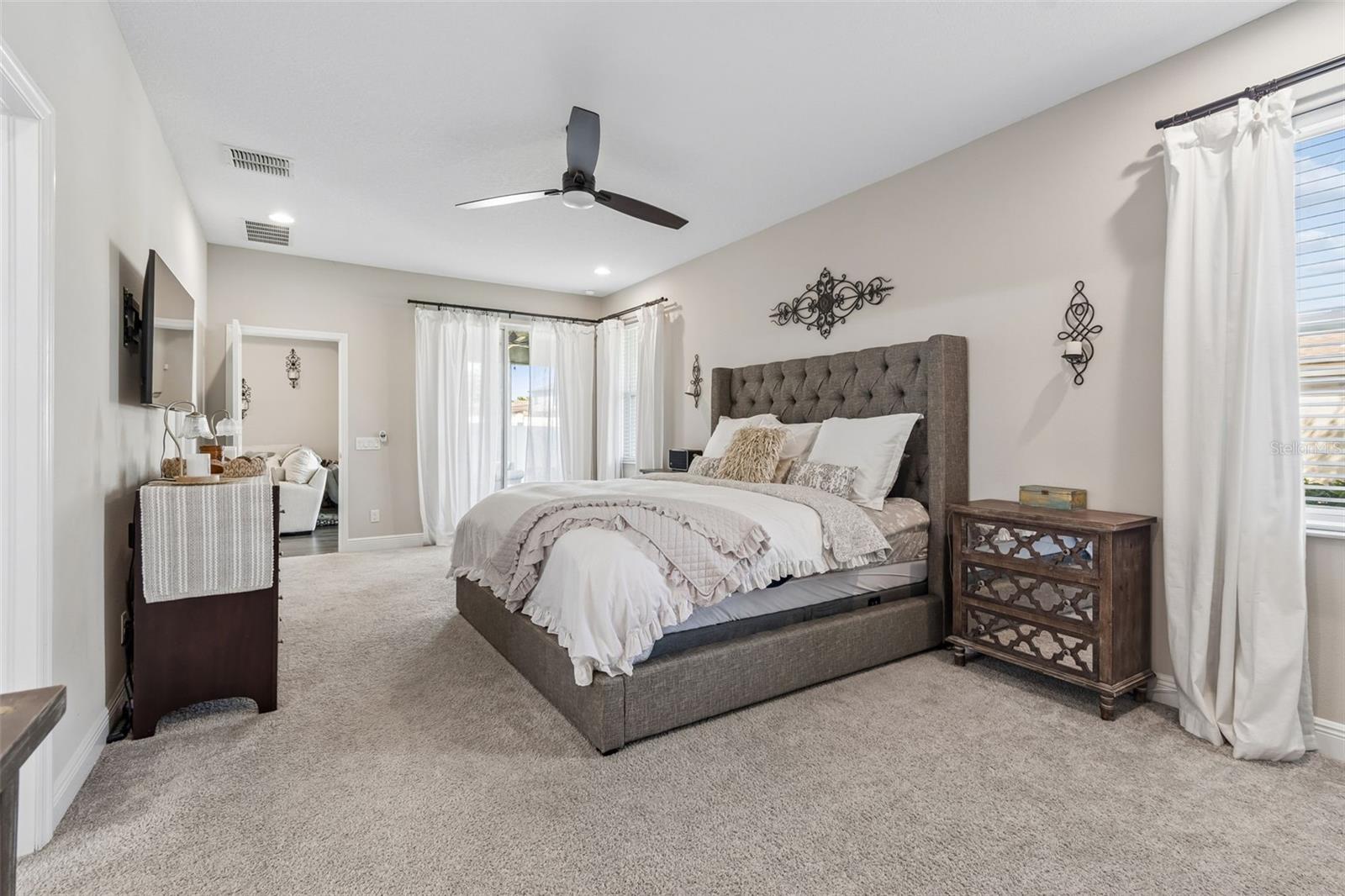 LONG LAKE RESERVE - Residential