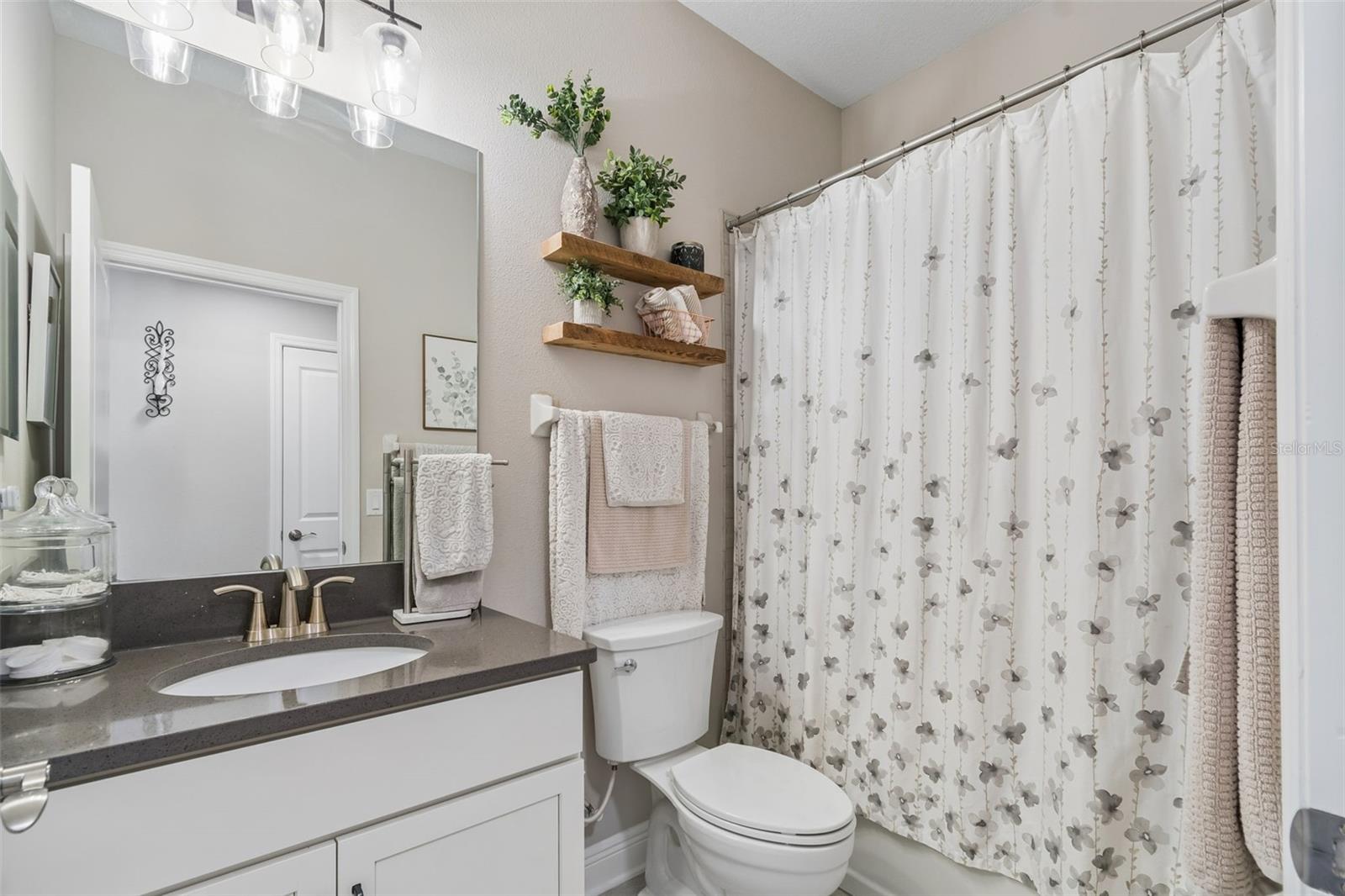 LONG LAKE RESERVE - Residential