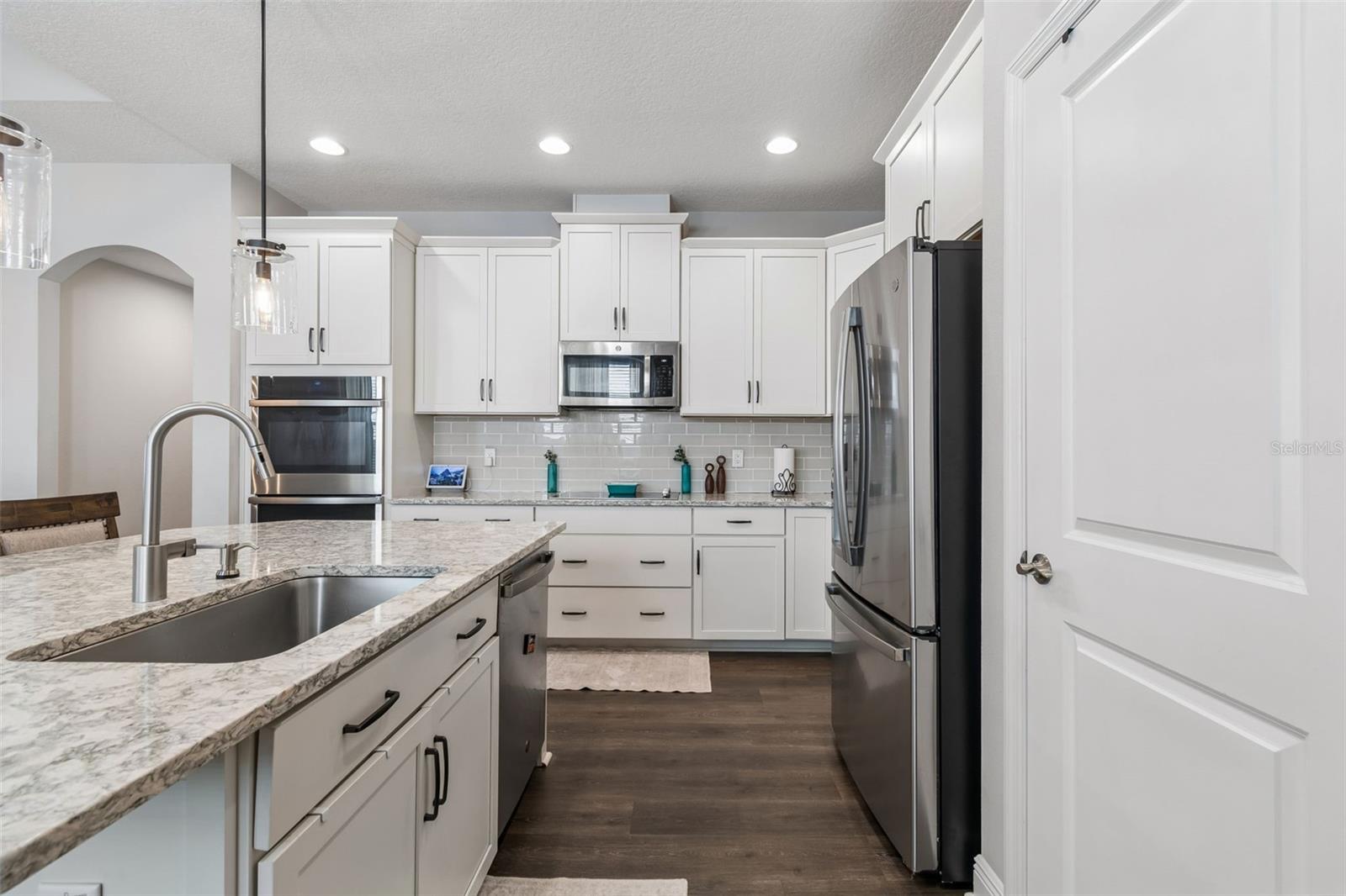 LONG LAKE RESERVE - Residential