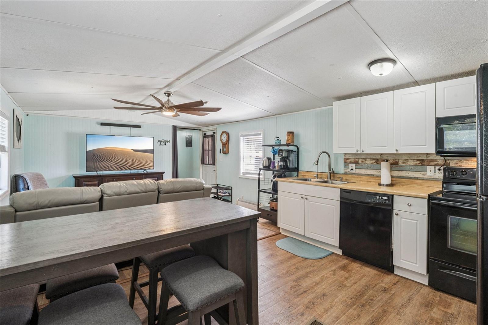 EMPIRE ACRES - Residential