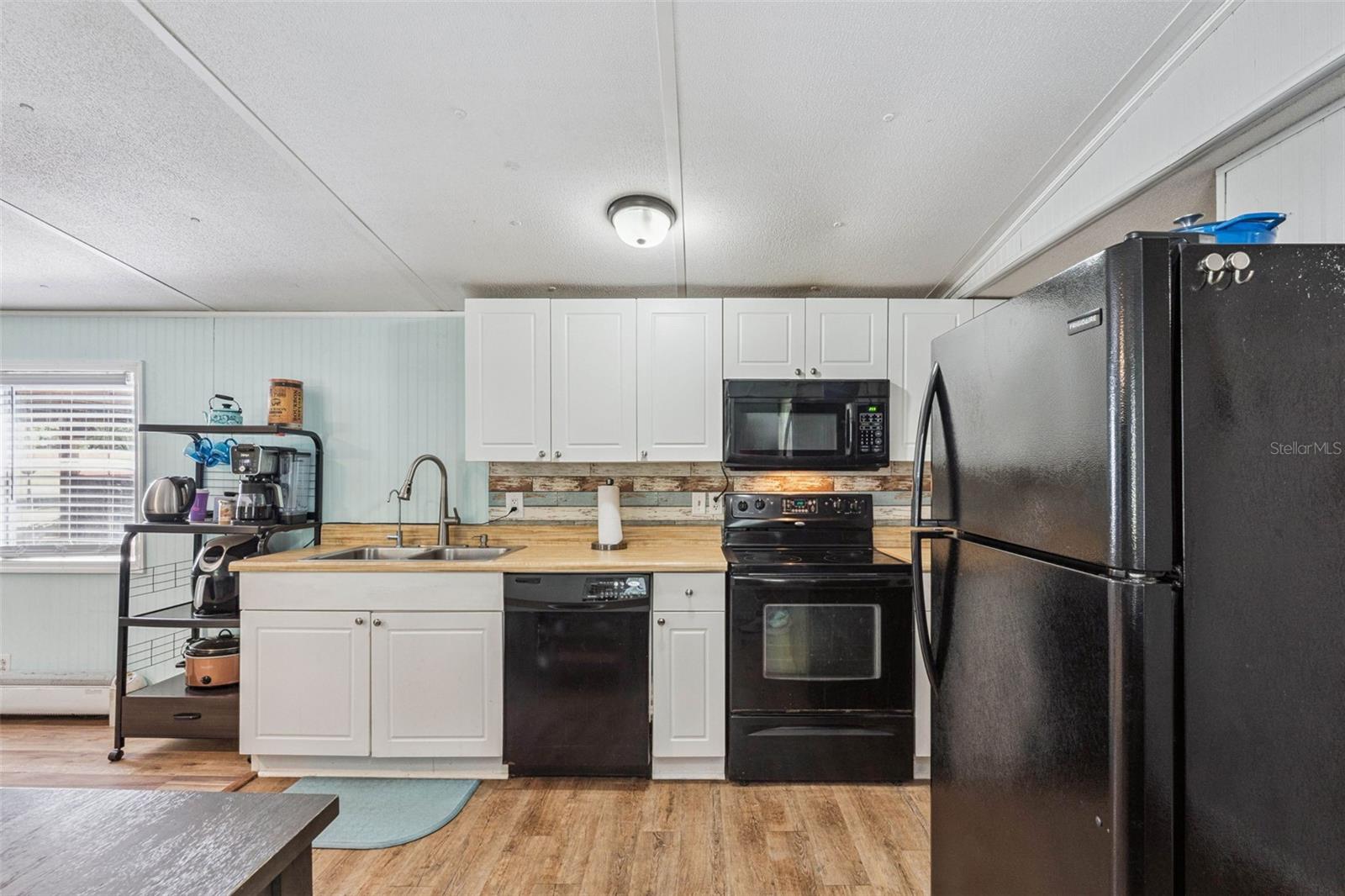 EMPIRE ACRES - Residential