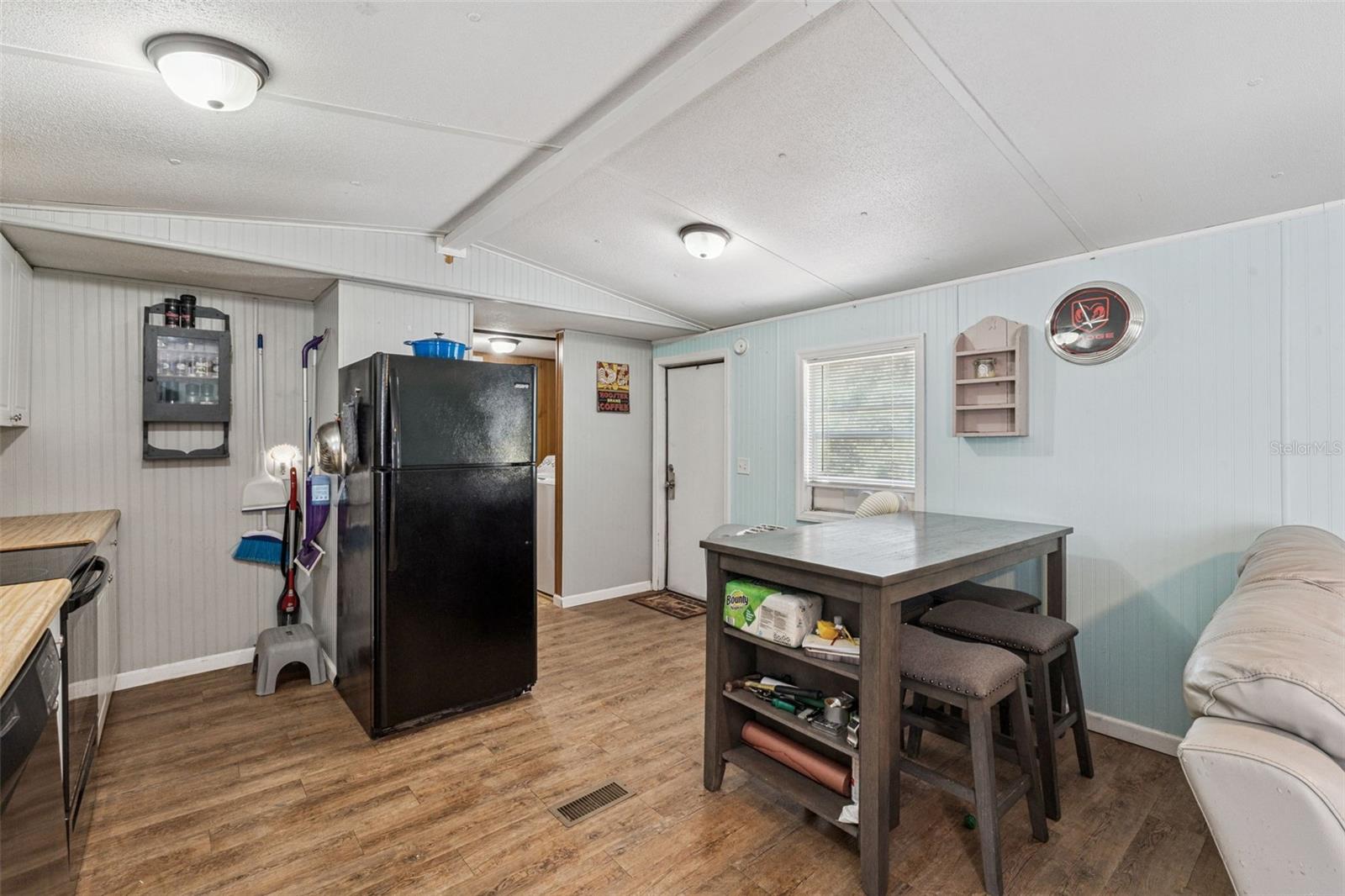 EMPIRE ACRES - Residential