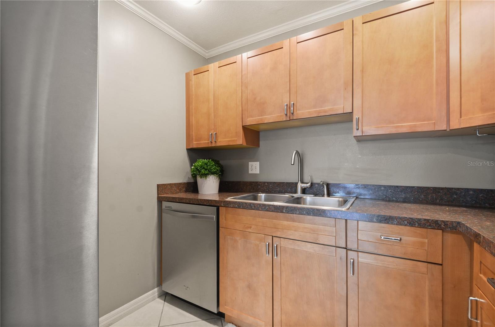 128 W AMERICA STREET 21