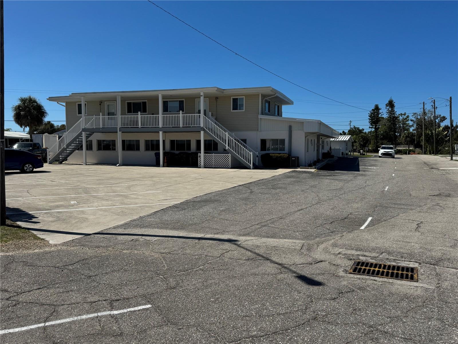 BROOK TO BAY - Residential