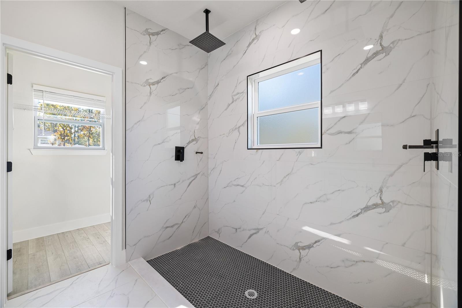 RAINBOW LAKES ESTATE - Residential