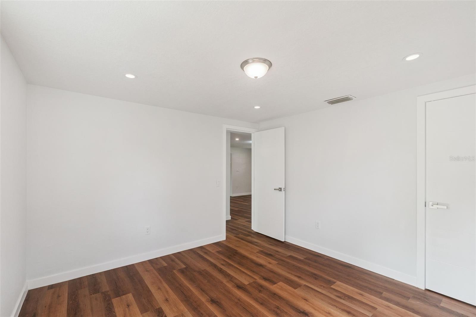 BERKSHIRES IN DEANBURG 04-17-30 - Residential