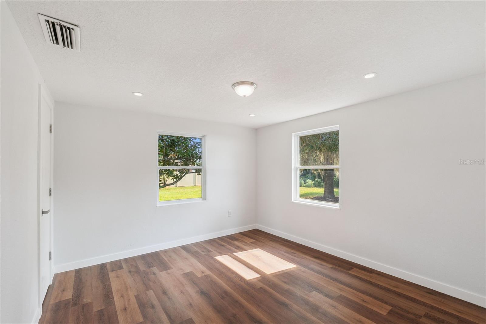 BERKSHIRES IN DEANBURG 04-17-30 - Residential