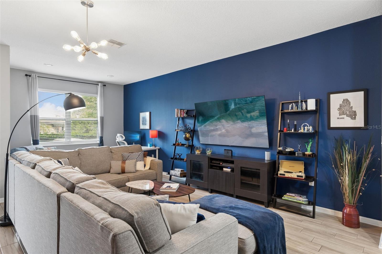 2747 WHITE ISLE LANE